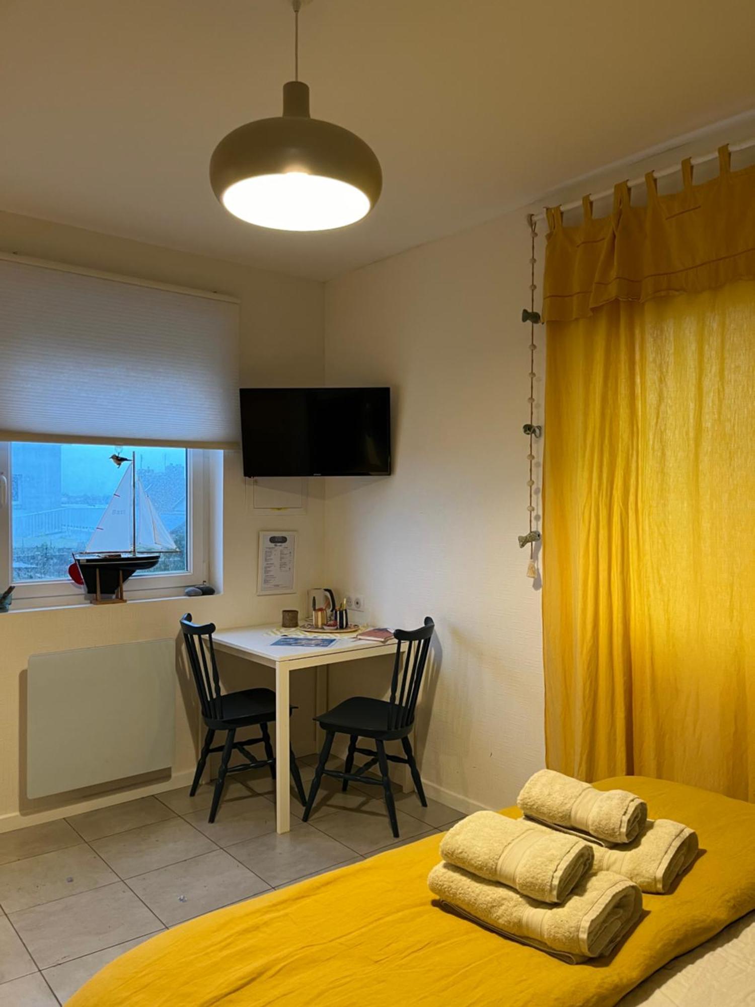 Bed & Breakfast L'atelier De Mezareun Ushant